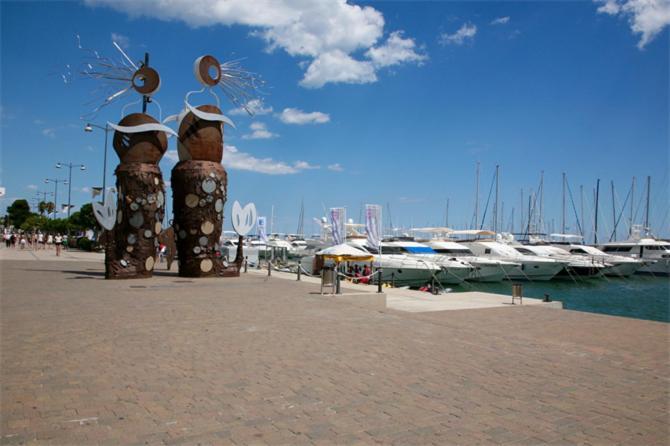 50 M De La Plage! Proche Du Centre Ville! Piscine! Vue Sur Mer Et Montagnes! Wifi! 2 Velos A Disposition! Кембрилс Екстериор снимка